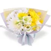 Солнечный остров - букет с желтыми кустовыми розами и хризантемой